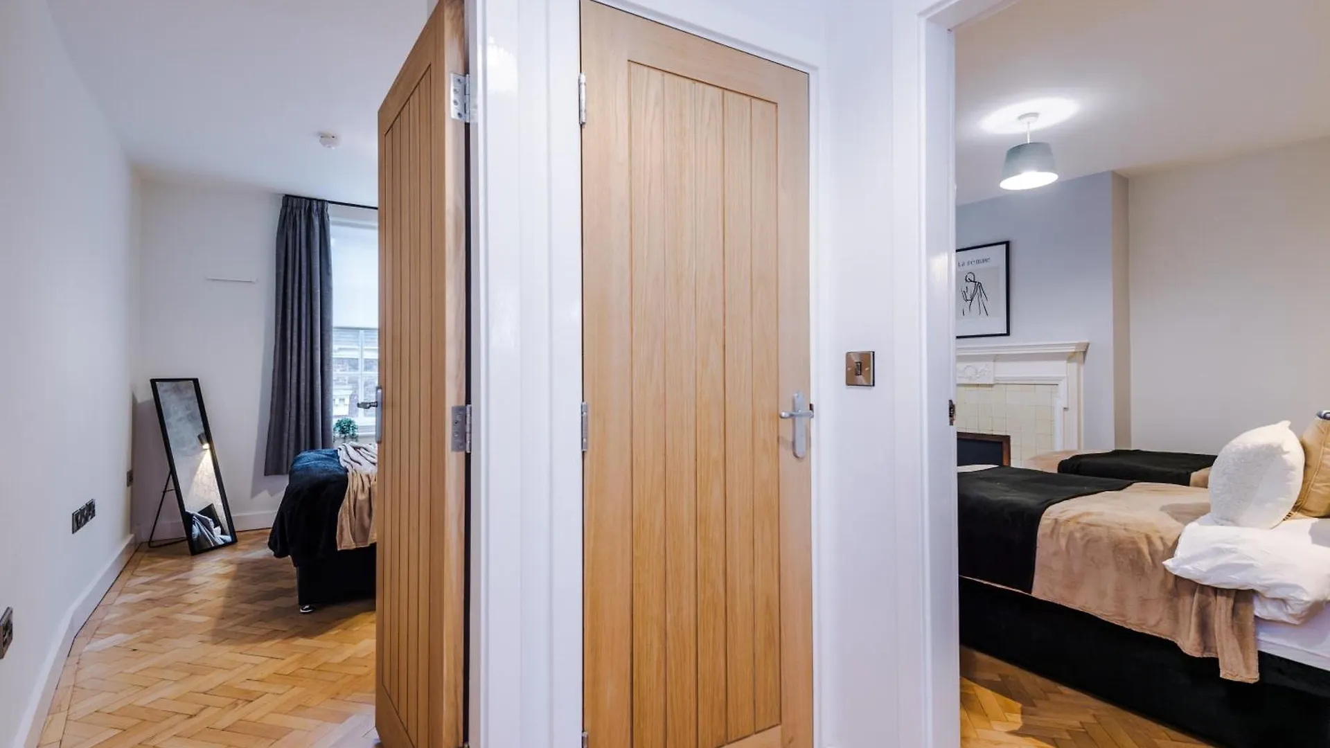 Central York Penthouse With Private Roof Terrace 0*,