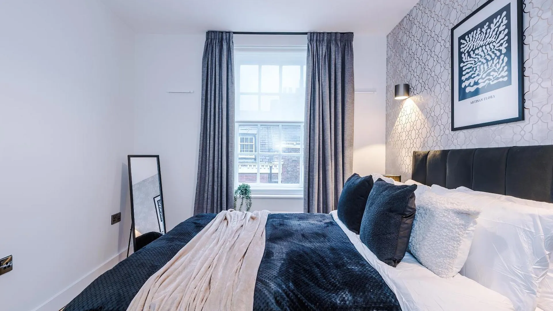 Central York Penthouse With Private Roof Terrace Appartement